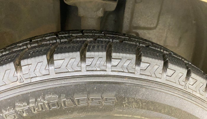 2018 Datsun Redi Go T(O) 1.0L LIMITED EDITION, Petrol, Manual, 90,229 km, Right Front Tyre Tread