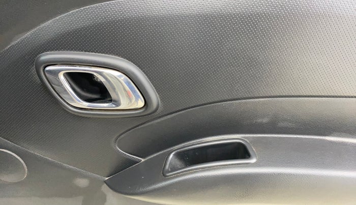 2018 Datsun Redi Go T(O) 1.0L LIMITED EDITION, Petrol, Manual, 90,229 km, Driver Side Door Panels Control