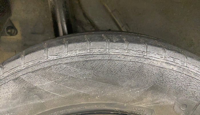 2020 Hyundai VENUE S 1.2, Petrol, Manual, 72,978 km, Right Rear Tyre Tread