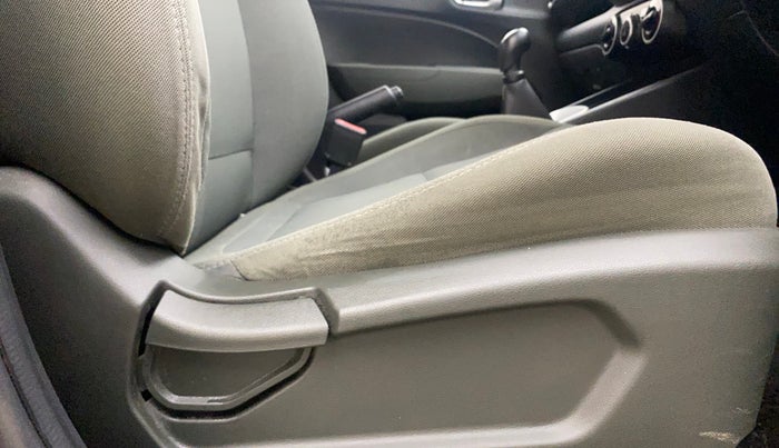 2020 Hyundai VENUE S 1.2, Petrol, Manual, 72,978 km, Driver Side Adjustment Panel