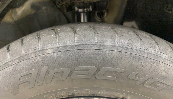 2020 Hyundai VENUE S 1.2, Petrol, Manual, 72,978 km, Right Front Tyre Tread