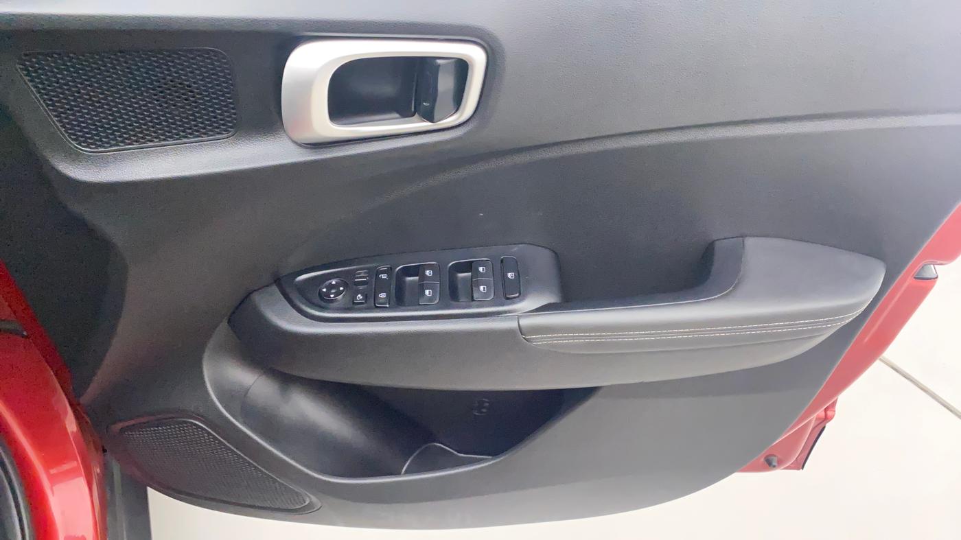 2022 Hyundai VENUE SX 1.0 (O) TURBO IMT, Petrol, Manual, 18,093 km, Driver Side Door Panels Control
