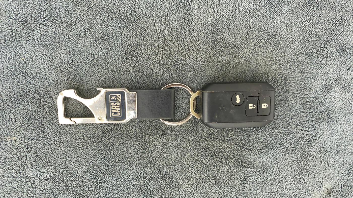 2018 Maruti Dzire ZDI AMT, Diesel, Automatic, 1,13,652 km, Key Close Up