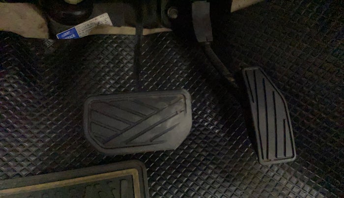 2018 Maruti Dzire ZDI AMT, Diesel, Automatic, 1,13,652 km, Pedals