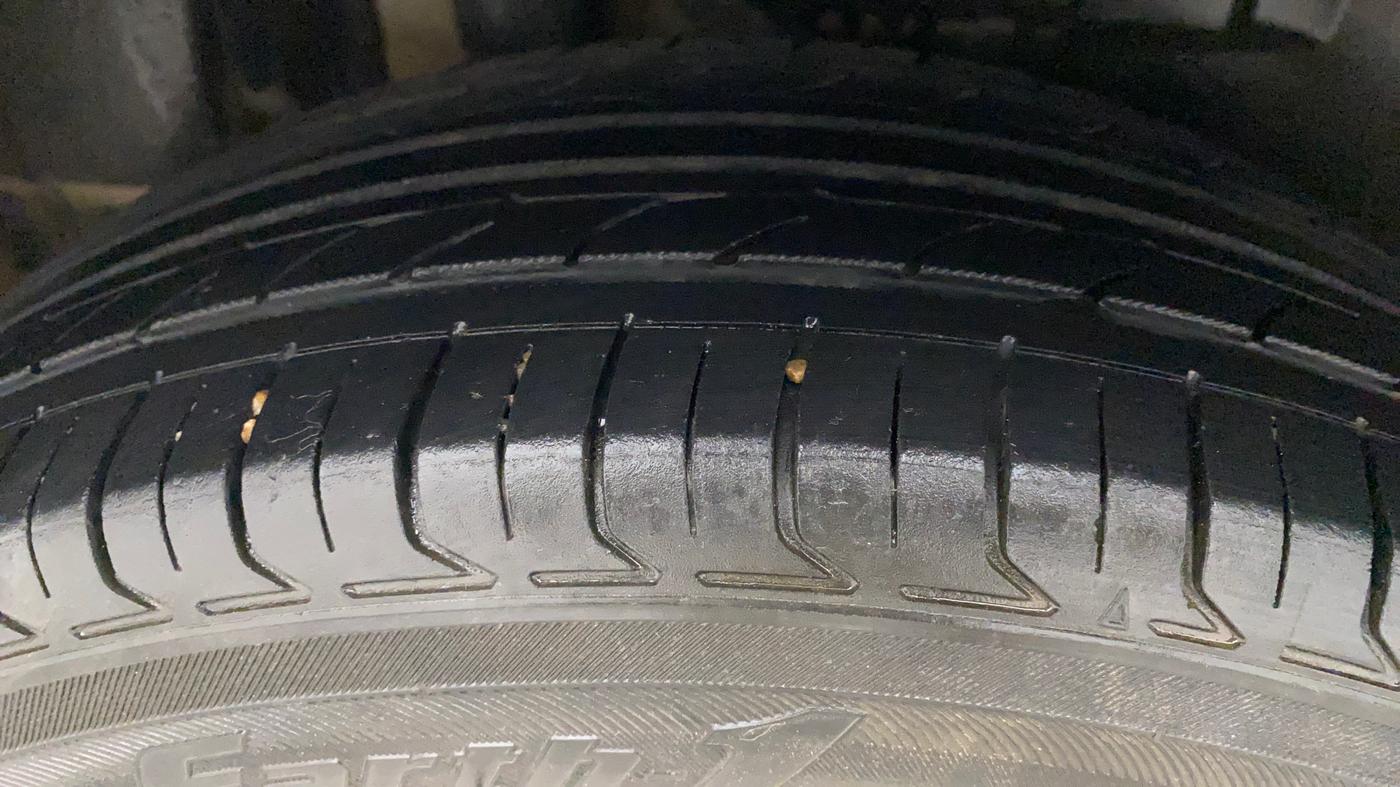 2018 Maruti Dzire ZDI AMT, Diesel, Automatic, 1,13,652 km, Right Rear Tyre Tread