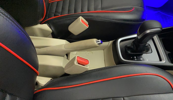 2018 Maruti Dzire ZDI AMT, Diesel, Automatic, 1,13,652 km, Gear Lever