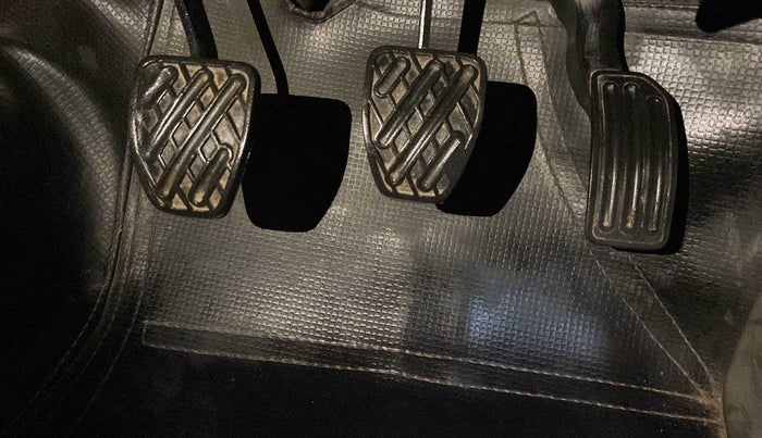 2016 Datsun Go T, Petrol, Manual, 69,877 km, Pedals