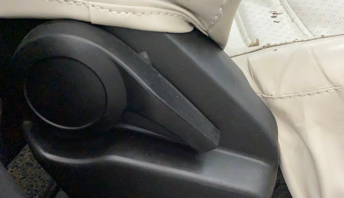 2024 Tata ALTROZ XE CNG, CNG, Manual, 19,266 km, Driver Side Adjustment Panel