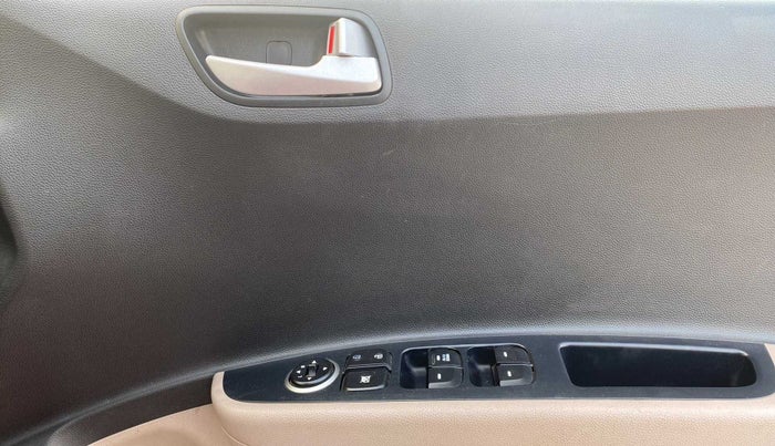 2017 Hyundai Grand i10 SPORTZ 1.2 KAPPA VTVT, Petrol, Manual, 41,526 km, Driver Side Door Panels Control