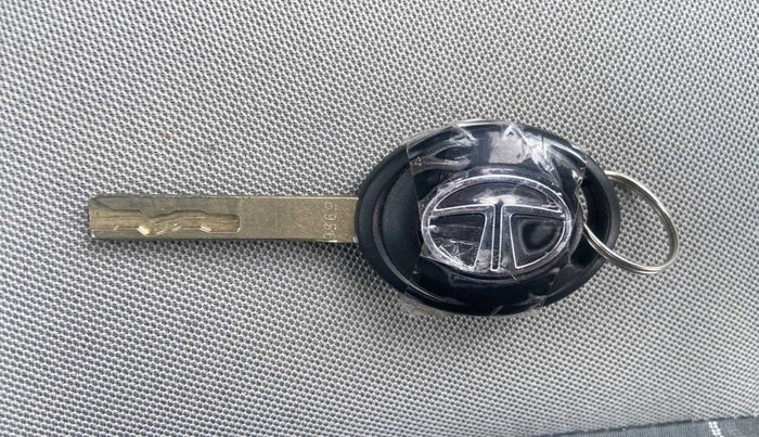 2023 Tata TIGOR XM PETROL, Petrol, Manual, 655 km, Key Close Up