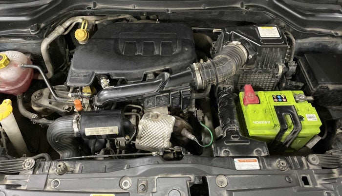 2021 Mahindra XUV300 W8 1.2 PETROL, Petrol, Manual, 50,005 km, Open Bonet