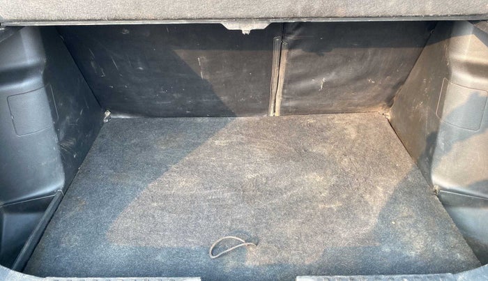 2018 Maruti Vitara Brezza ZDI, Diesel, Manual, 91,666 km, Boot Inside