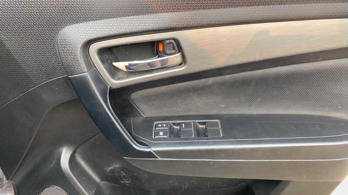 2018 Maruti Vitara Brezza ZDI, Diesel, Manual, 91,666 km, Driver Side Door Panels Control