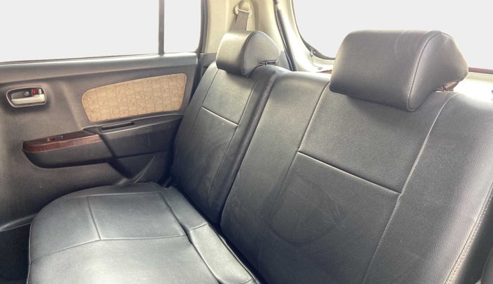 2017 Maruti Wagon R 1.0 VXI, CNG, Manual, 1,04,269 km, Right Side Rear Door Cabin