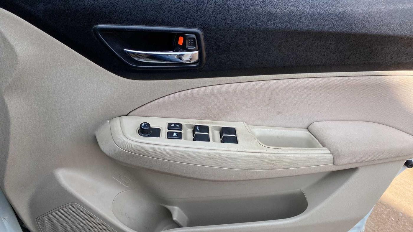 2018 Maruti Dzire VDI AMT, Diesel, Automatic, 1,01,172 km, Driver Side Door Panels Control