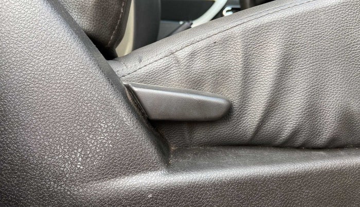 2018 Nissan Terrano XL O (D), Diesel, Manual, 30,486 km, Driver Side Adjustment Panel