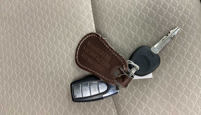 2022 Hyundai NEW SANTRO MAGNA, Petrol, Manual, 5,199 km, Key Close Up