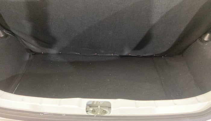 2022 Hyundai NEW SANTRO MAGNA, Petrol, Manual, 5,199 km, Boot Inside