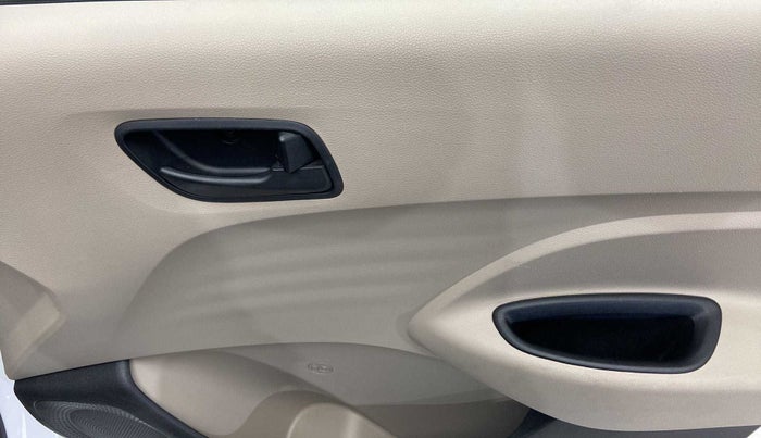 2022 Hyundai NEW SANTRO MAGNA, Petrol, Manual, 5,199 km, Driver Side Door Panels Control