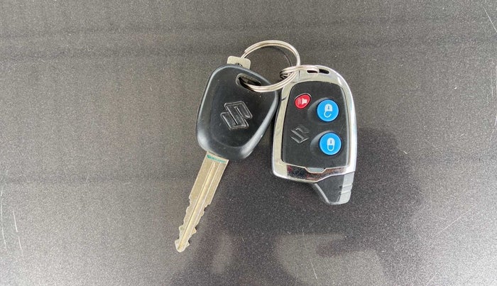 2016 Maruti Alto 800 LXI, Petrol, Manual, 49,951 km, Key Close Up