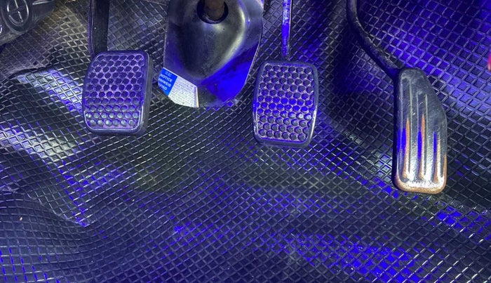 2016 Maruti Alto 800 LXI, Petrol, Manual, 49,951 km, Pedals