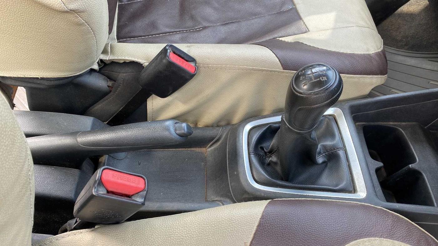 2018 Maruti Swift LXI, Petrol, Manual, 52,408 km, Gear Lever
