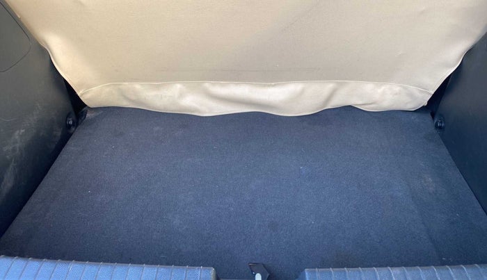 2015 Hyundai Elite i20 SPORTZ 1.4 (O) CRDI, Diesel, Manual, 91,454 km, Boot Inside