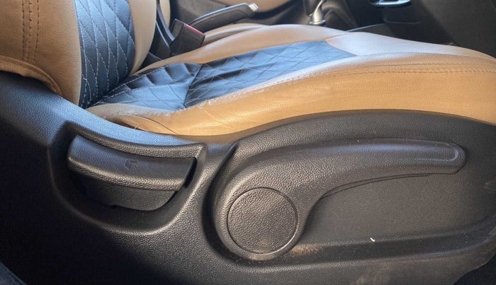 2015 Hyundai Elite i20 SPORTZ 1.4 (O) CRDI, Diesel, Manual, 91,454 km, Driver Side Adjustment Panel