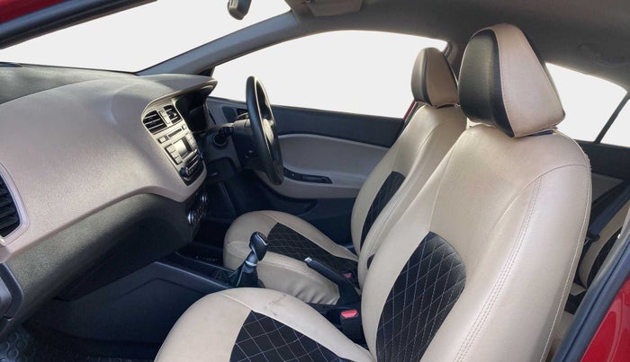 2015 Hyundai Elite i20 SPORTZ 1.4 (O) CRDI, Diesel, Manual, 91,454 km, Right Side Front Door Cabin