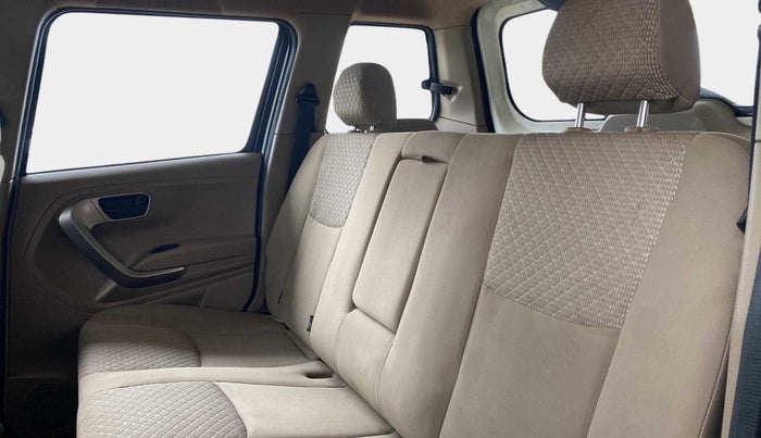 2022 Mahindra BOLERO NEO N 10, Diesel, Manual, 39,495 km, Right Side Rear Door Cabin