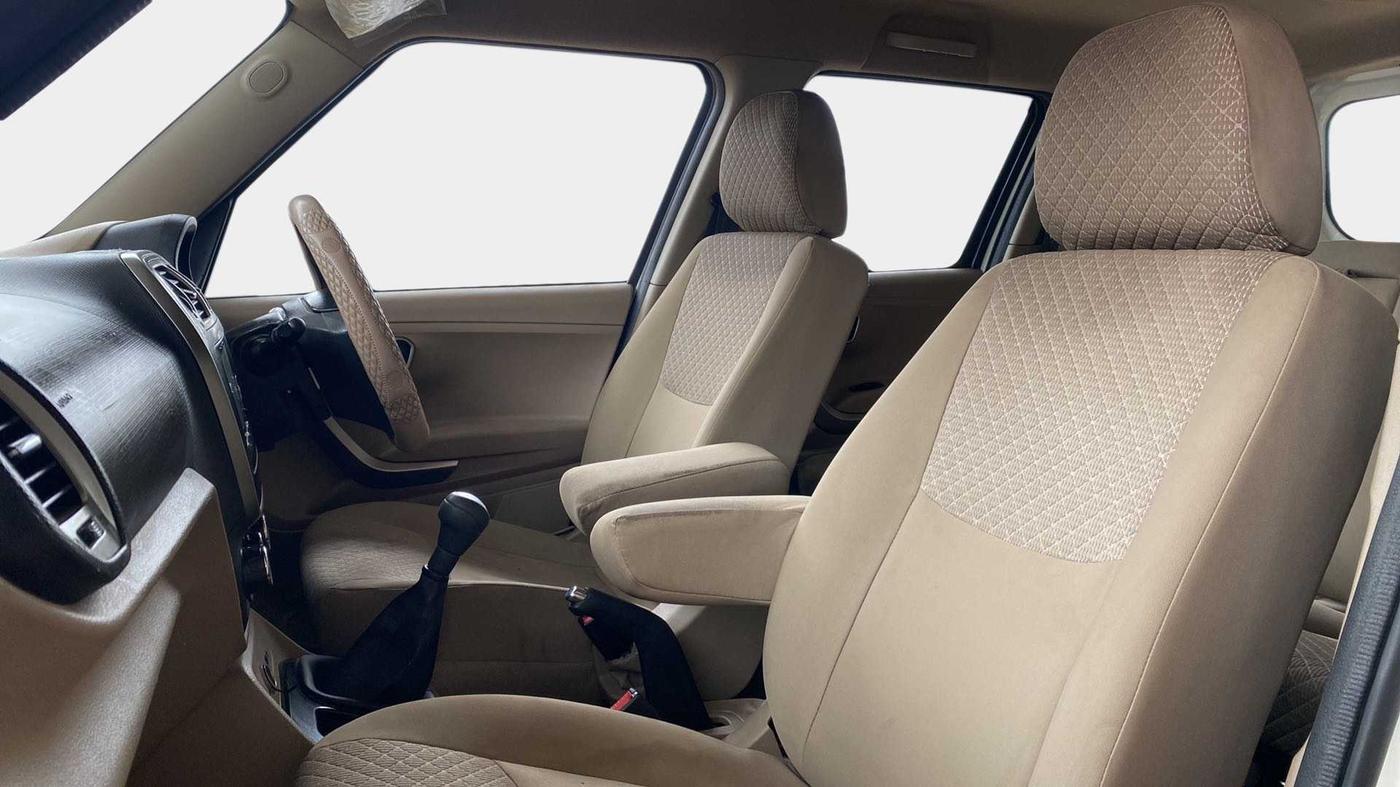 2022 Mahindra BOLERO NEO N 10, Diesel, Manual, 39,495 km, Right Side Front Door Cabin