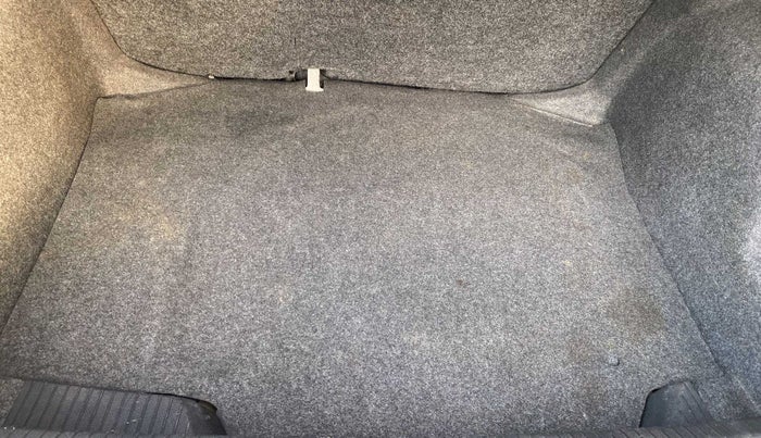 2016 Volkswagen Ameo TRENDLINE 1.2L, Petrol, Manual, 86,819 km, Boot Inside