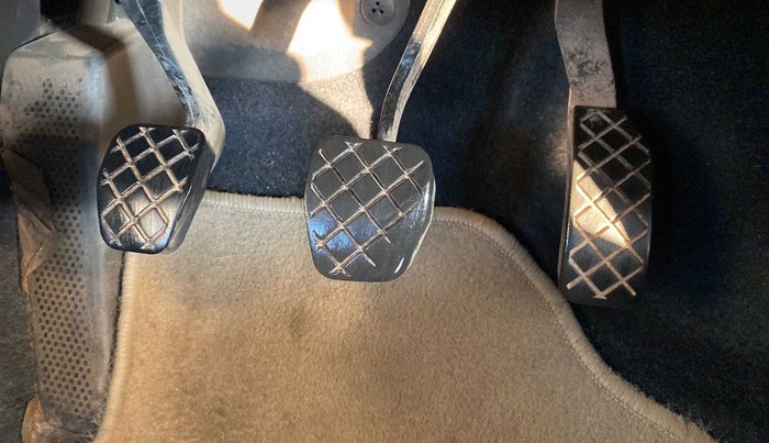 2016 Volkswagen Ameo TRENDLINE 1.2L, Petrol, Manual, 86,819 km, Pedals