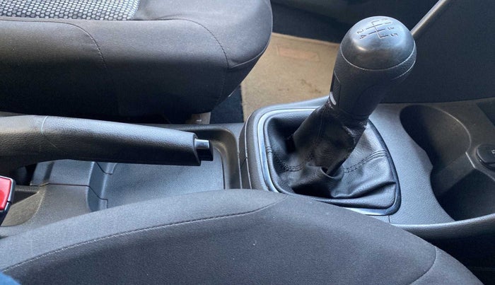 2016 Volkswagen Ameo TRENDLINE 1.2L, Petrol, Manual, 86,819 km, Gear Lever