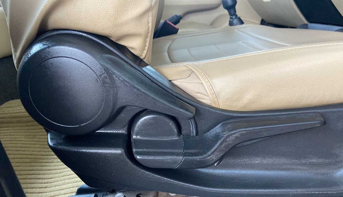 2021 Honda Amaze 1.2L I-VTEC VX, Petrol, Manual, 19,106 km, Driver Side Adjustment Panel