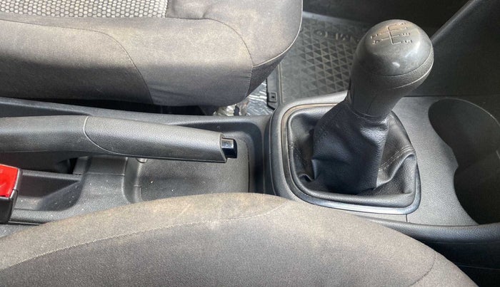 2017 Volkswagen Ameo TRENDLINE 1.2L, Petrol, Manual, 61,722 km, Gear Lever