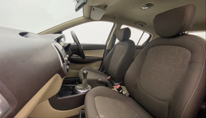 2011 Hyundai i20 MAGNA (O) 1.2, Petrol, Manual, 74,056 km, Right Side Front Door Cabin