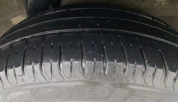2011 Hyundai i20 MAGNA (O) 1.2, Petrol, Manual, 74,056 km, Left Rear Tyre Tread