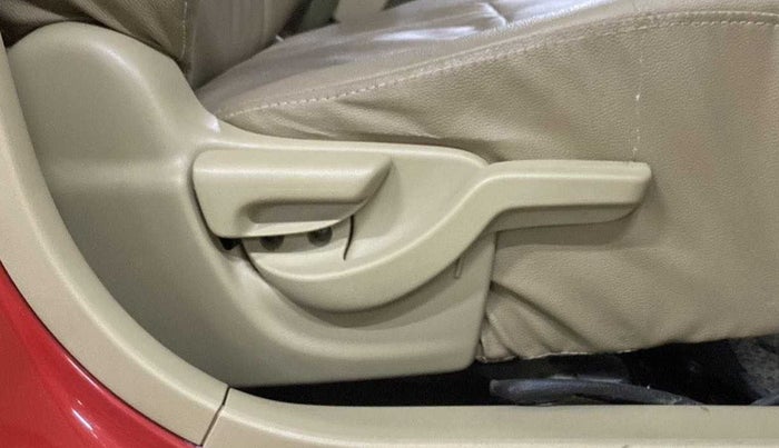 2015 Honda Brio VX MT, Petrol, Manual, 36,403 km, Driver Side Adjustment Panel