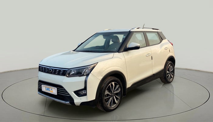 2019 Mahindra XUV300 W8 (O) 1.2 PETROL, Petrol, Manual, 11,249 km, Left Front Diagonal