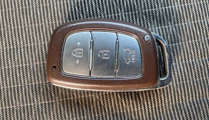 2017 Hyundai Creta SX PLUS AT 1.6 DIESEL, Diesel, Automatic, 89,216 km, Key Close Up