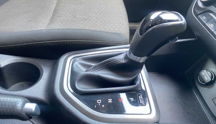 2017 Hyundai Creta SX PLUS AT 1.6 DIESEL, Diesel, Automatic, 89,216 km, Gear Lever