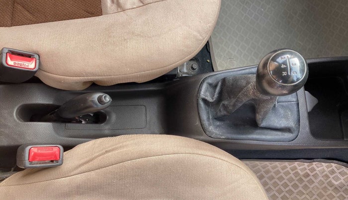 2014 Hyundai Eon MAGNA +, Petrol, Manual, 18,719 km, Gear Lever