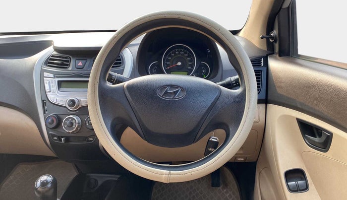 2014 Hyundai Eon MAGNA +, Petrol, Manual, 18,719 km, Steering Wheel Close Up