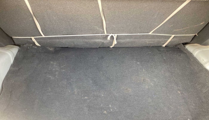 2014 Hyundai Eon MAGNA +, Petrol, Manual, 18,719 km, Boot Inside