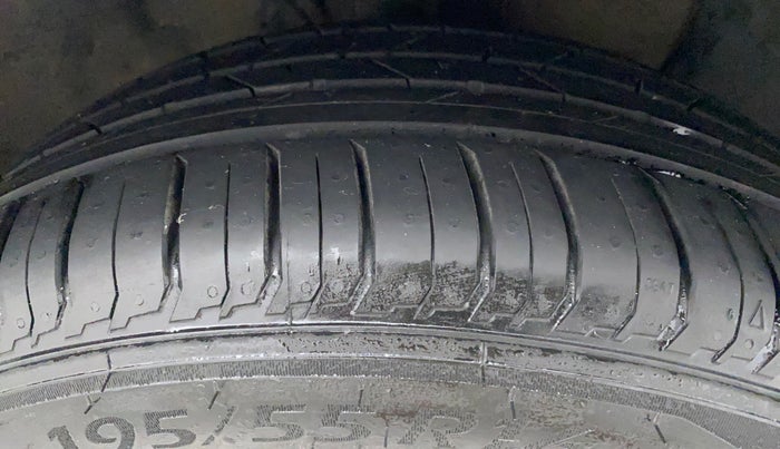 2015 Hyundai Elite i20 ASTA 1.2, Petrol, Manual, 57,027 km, Right Front Tyre Tread