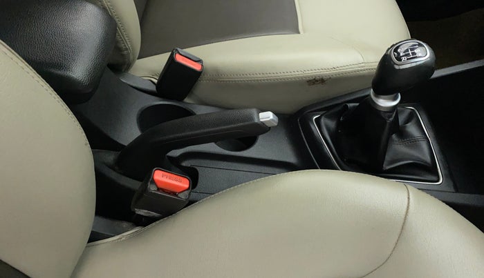 2015 Hyundai Elite i20 ASTA 1.2, Petrol, Manual, 57,027 km, Gear Lever