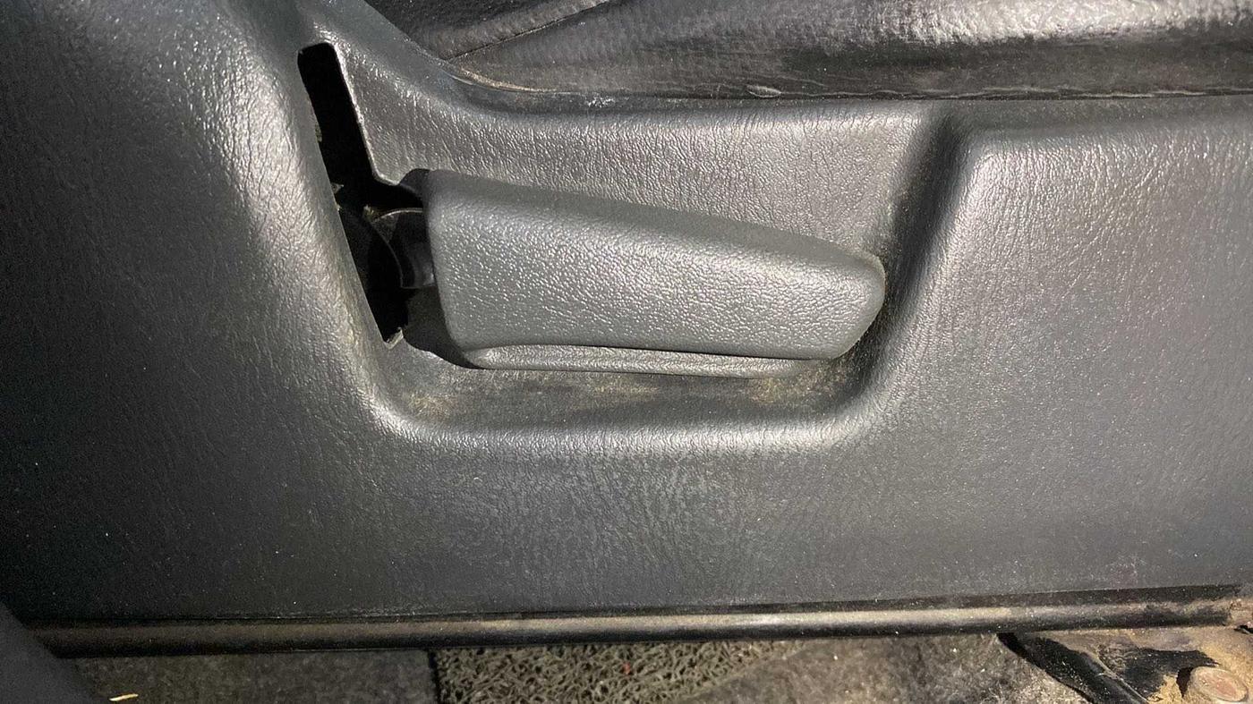 2015 Maruti Alto K10 VXI, Petrol, Manual, 93,670 km, Driver Side Adjustment Panel