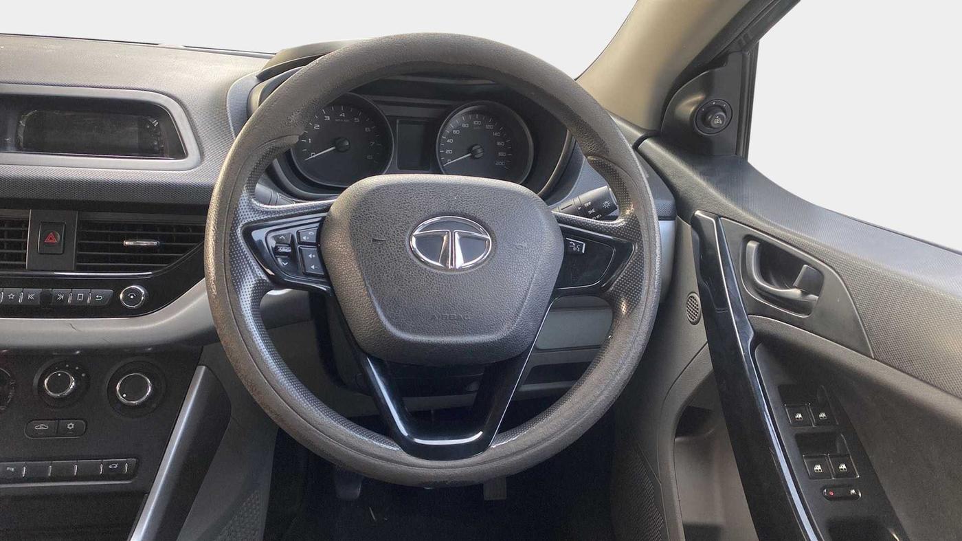 2018 Tata NEXON XM PETROL, Petrol, Manual, 66,373 km, Steering Wheel Close Up
