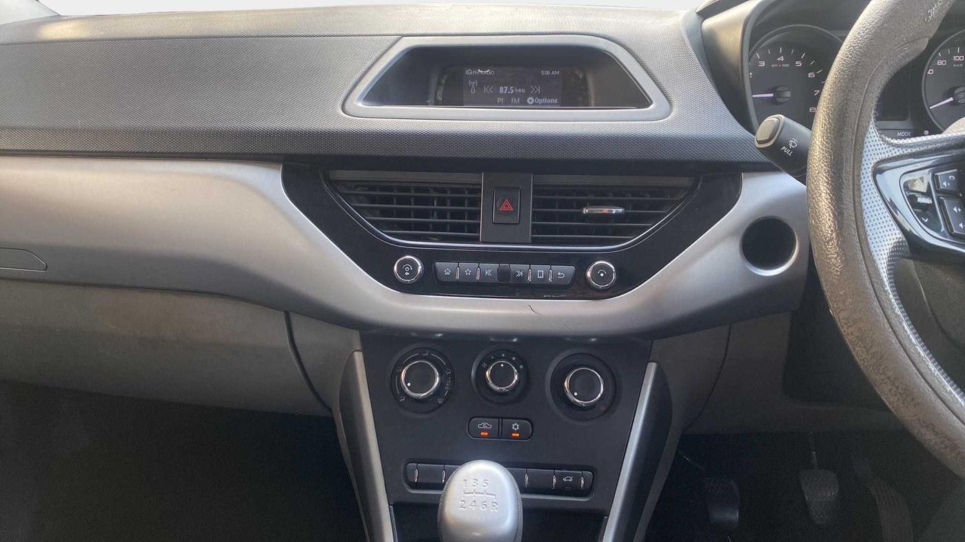 2018 Tata NEXON XM PETROL, Petrol, Manual, 66,373 km, Air Conditioner